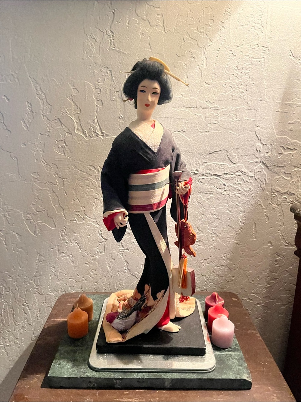 Handcrafted Geisha Figurine in Black and Cream Kimono - Home Accents Decor